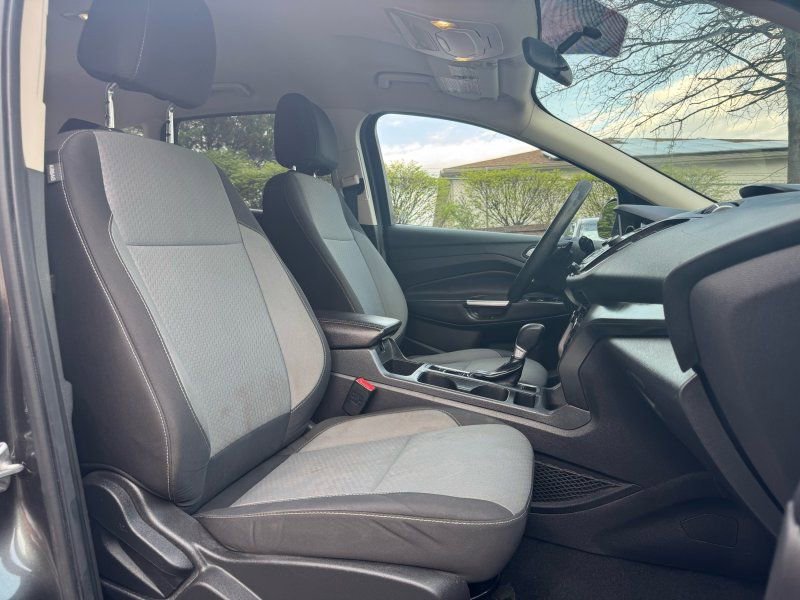 Used 2017 Ford Escape SE FWD image 19