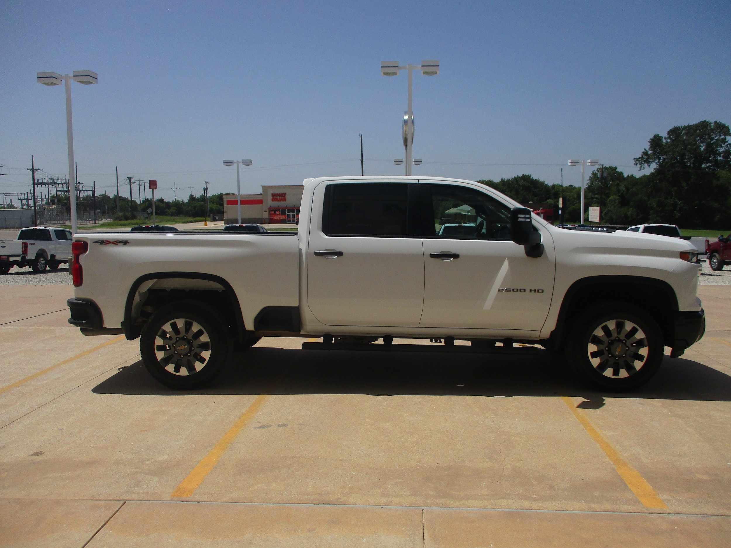 Used 2025 Chevrolet Silverado 2500 Custom w/ Custom Convenience Package AWD/4WD image 9
