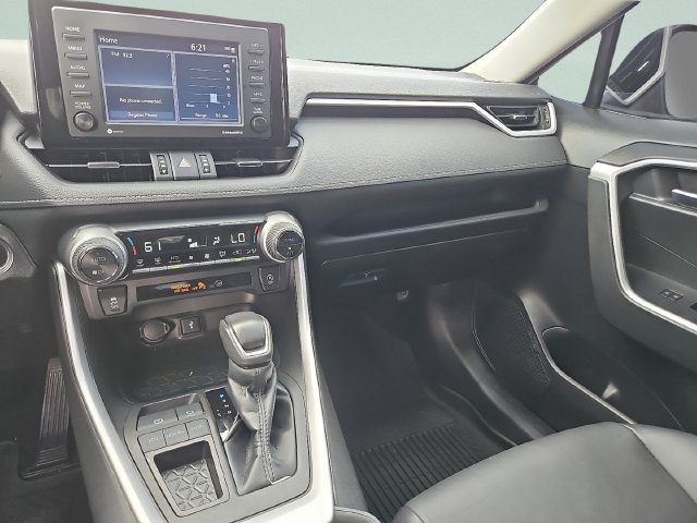 Used 2022 Toyota RAV4 XLE Premium FWD image 10