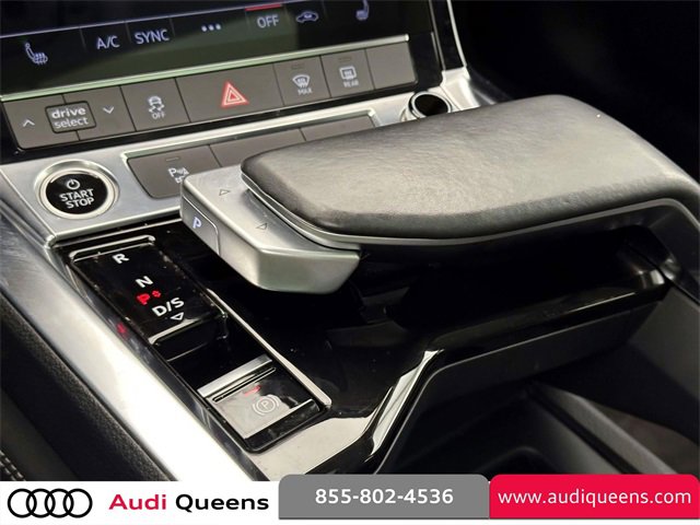 Certified 2022 Audi e-tron Premium image 27