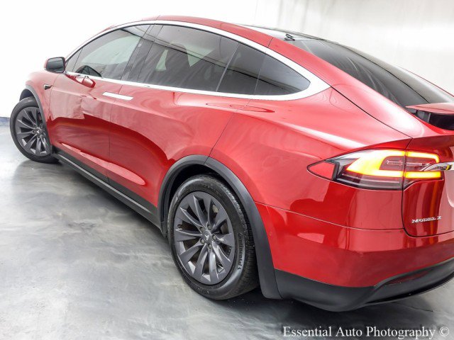 Used 2018 Tesla Model X 75D image 11