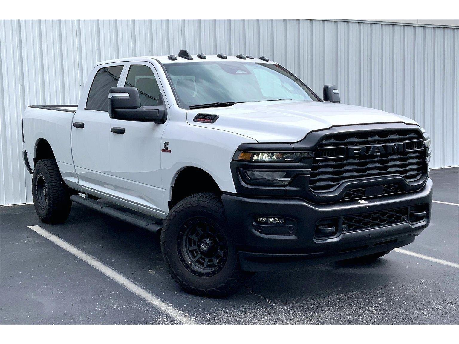 Used 2025 RAM 2500 Tradesman AWD/4WD image 32