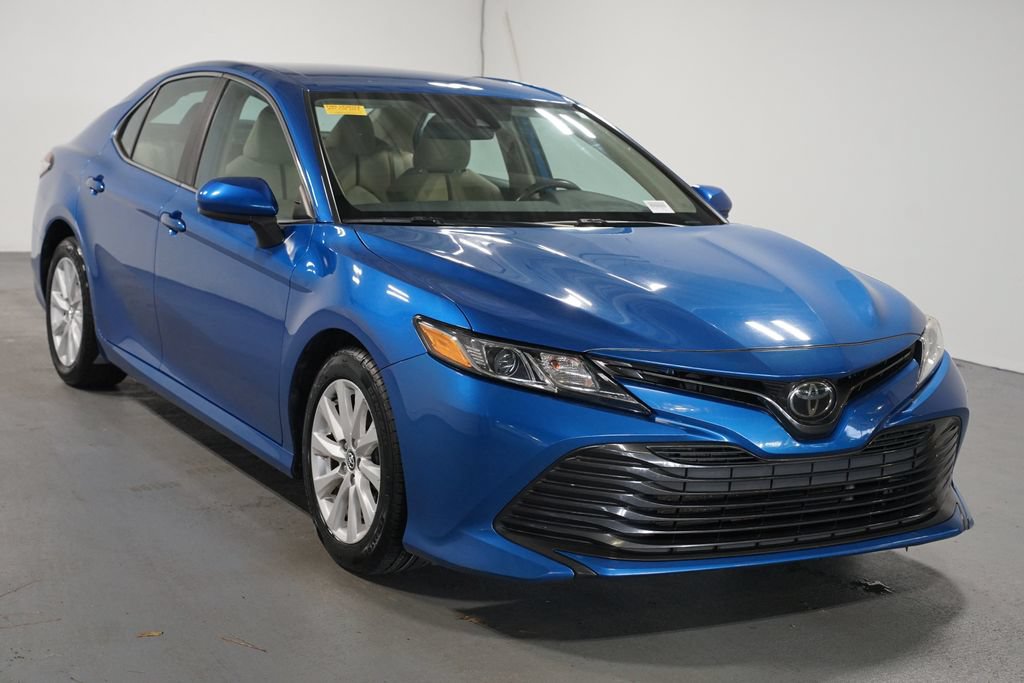 Certified 2020 Toyota Camry LE FWD image 3