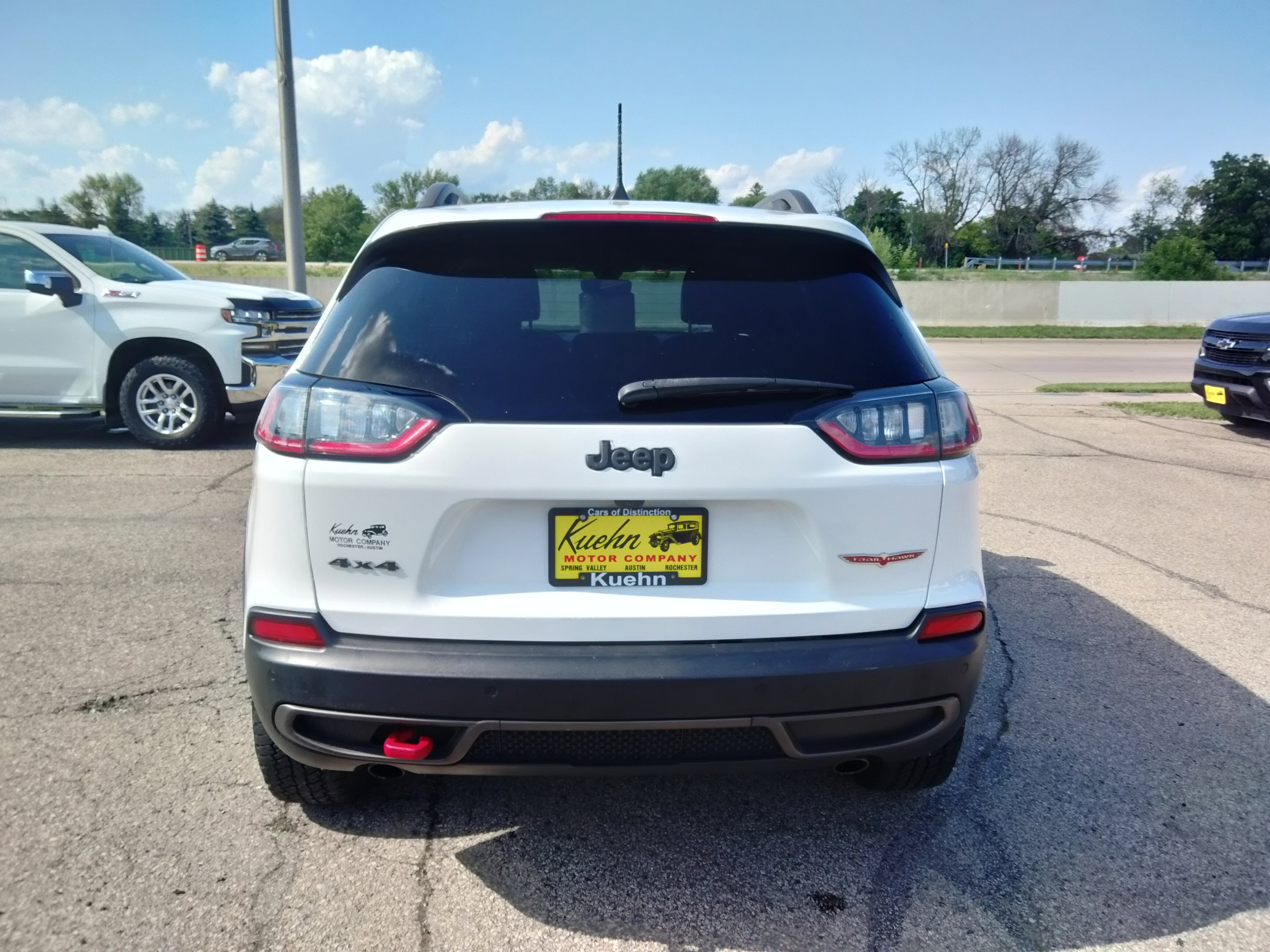 Used 2019 Jeep Cherokee Trailhawk w/ Cold Weather Group image 7