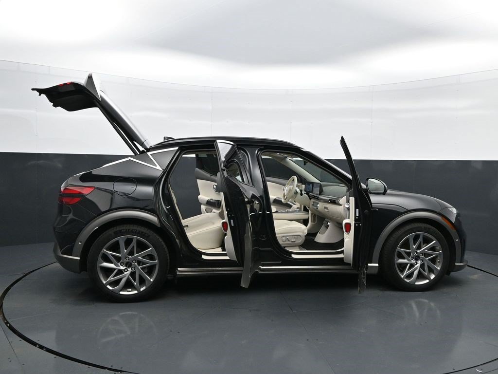 Used 2025 Genesis GV60 Advanced AWD/4WD image 42