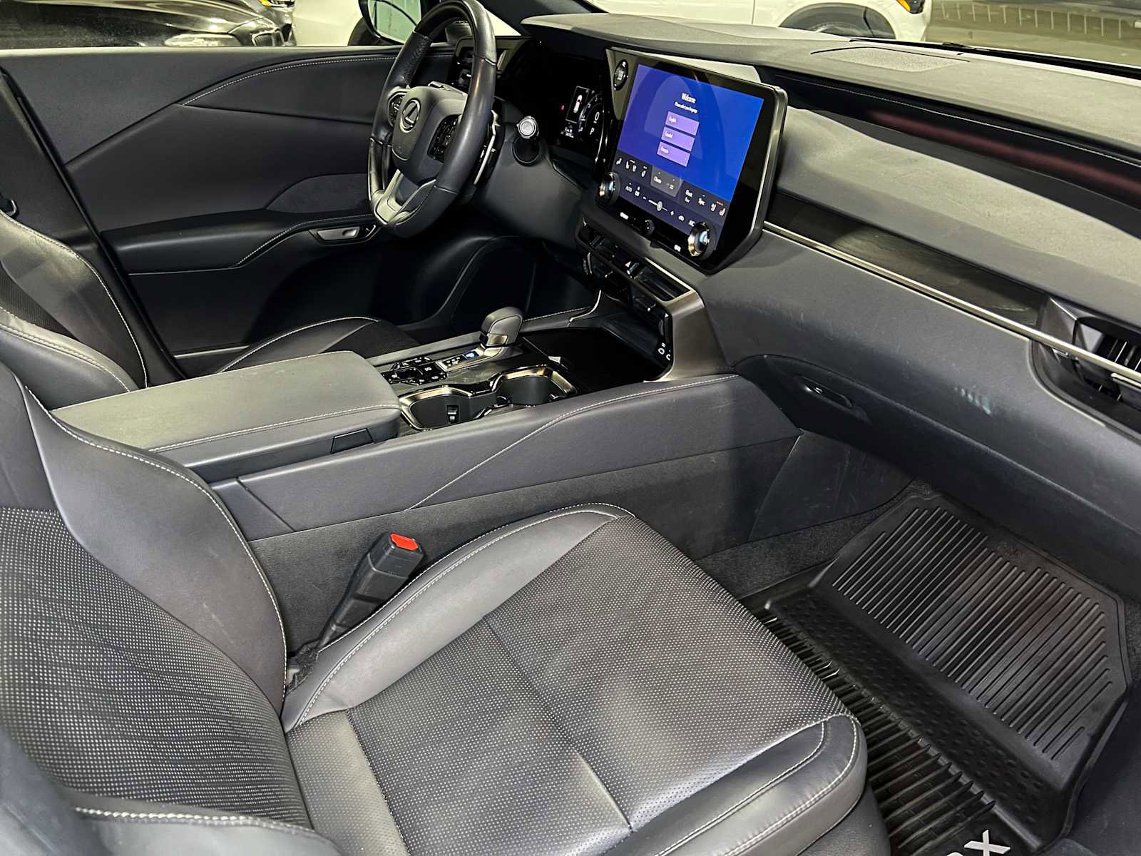 Used 2023 Lexus RX 350 Premium Plus image 11