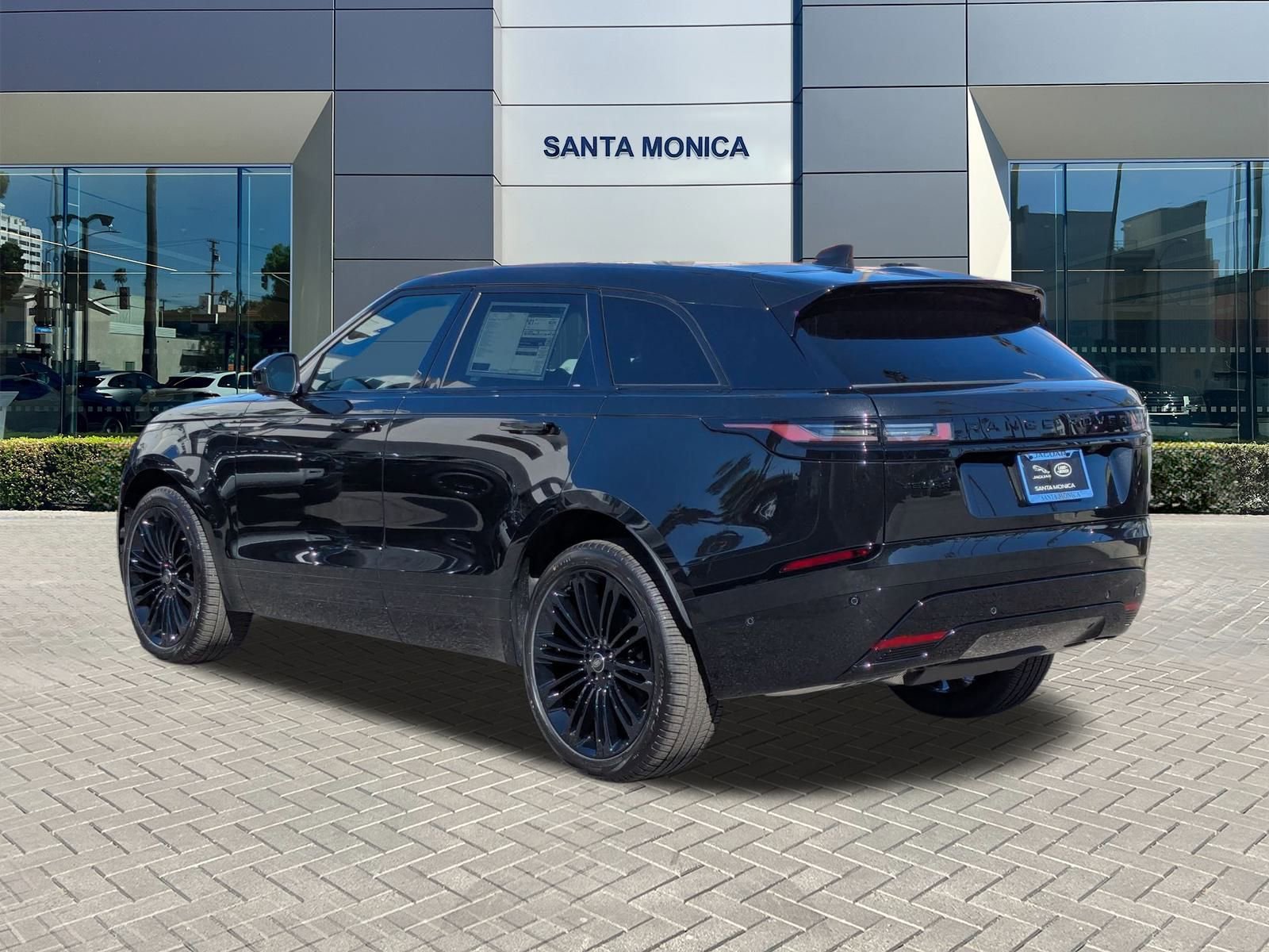 New 2026 Land Rover Range Rover Velar Dynamic SE image 9