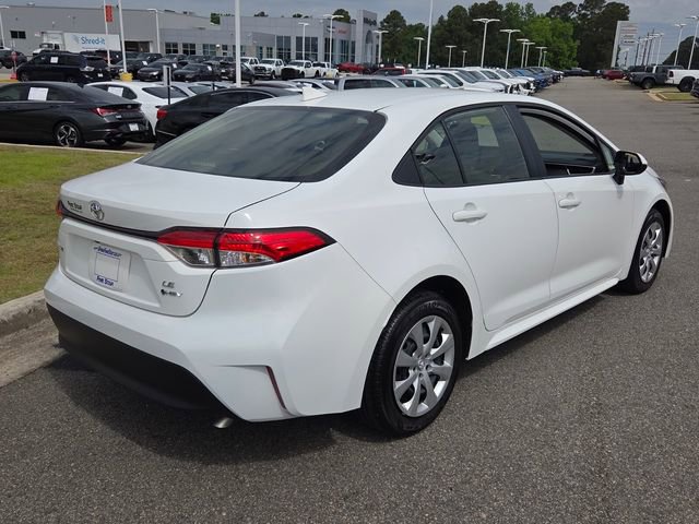 Used 2026 Toyota Corolla LE FWD image 12