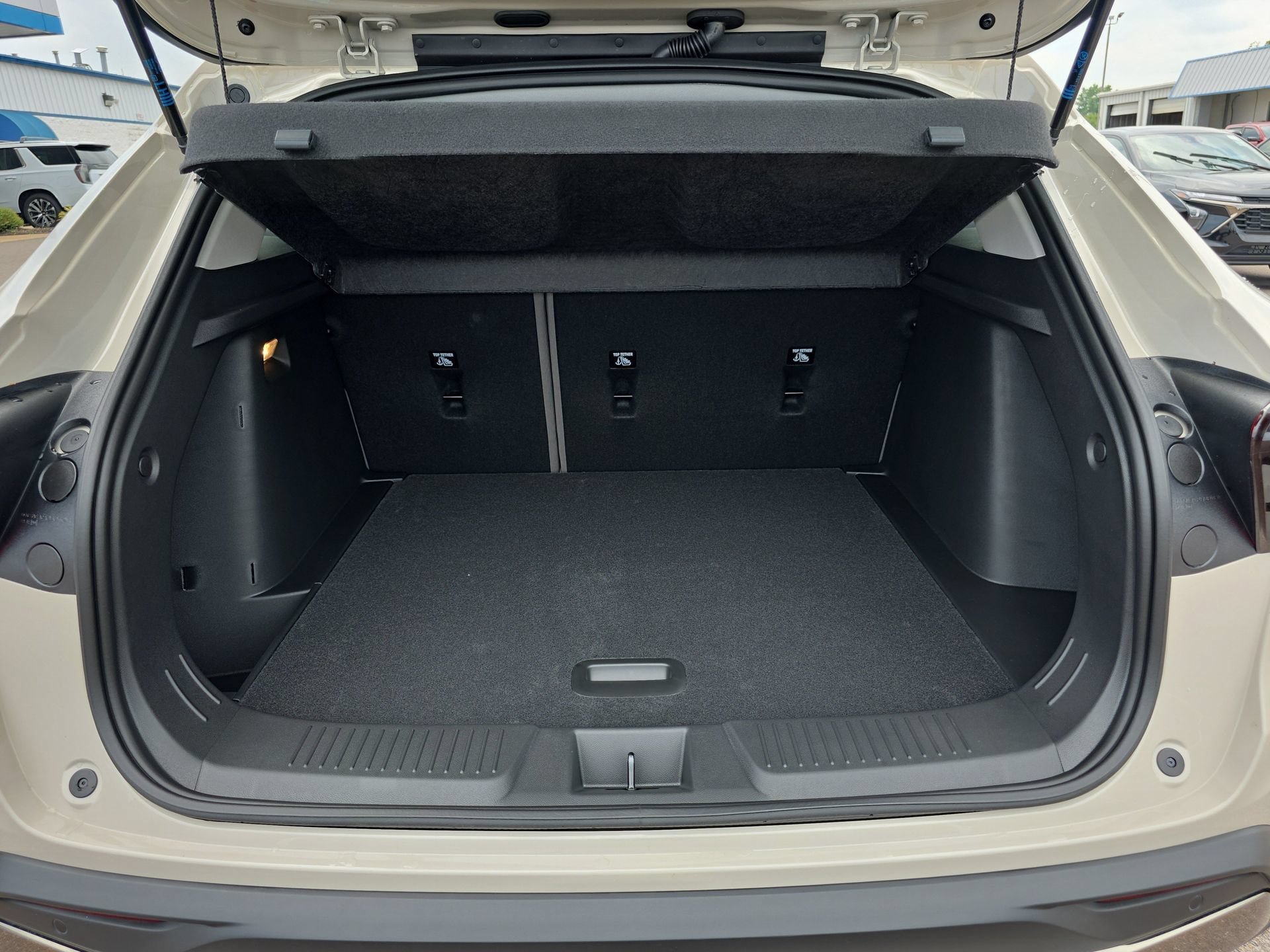 New 2026 Chevrolet Trax ACTIV w/ Sunroof Package FWD image 13