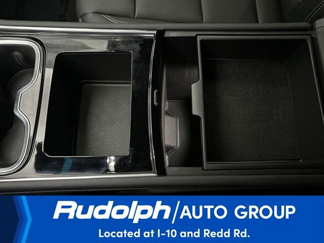 Used 2026 Chevrolet Traverse LT w/ Driver Confidence Package image 27