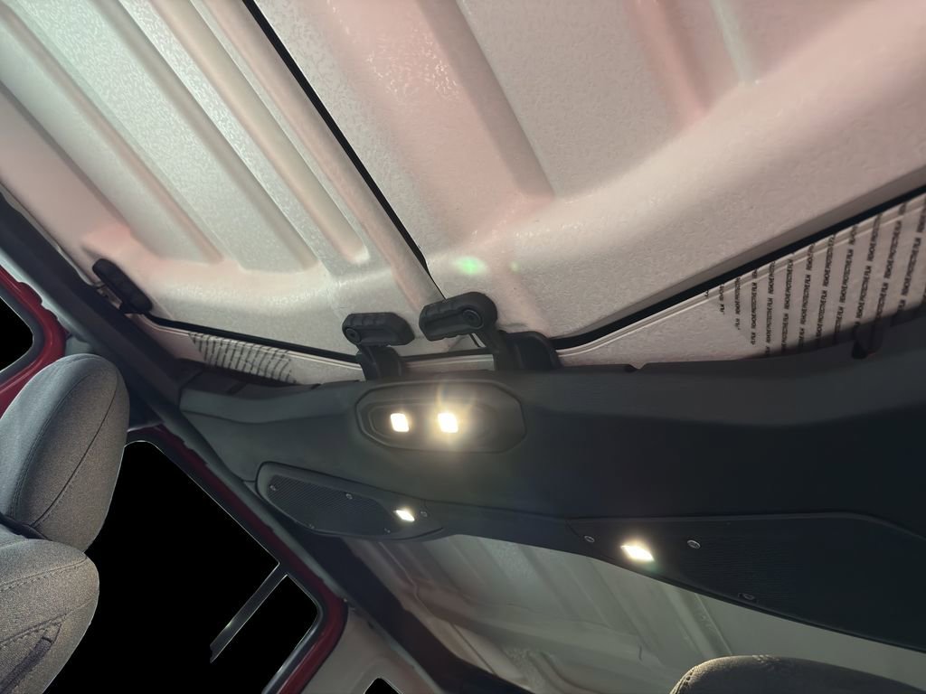 Used 2025 Jeep Wrangler Willys image 5