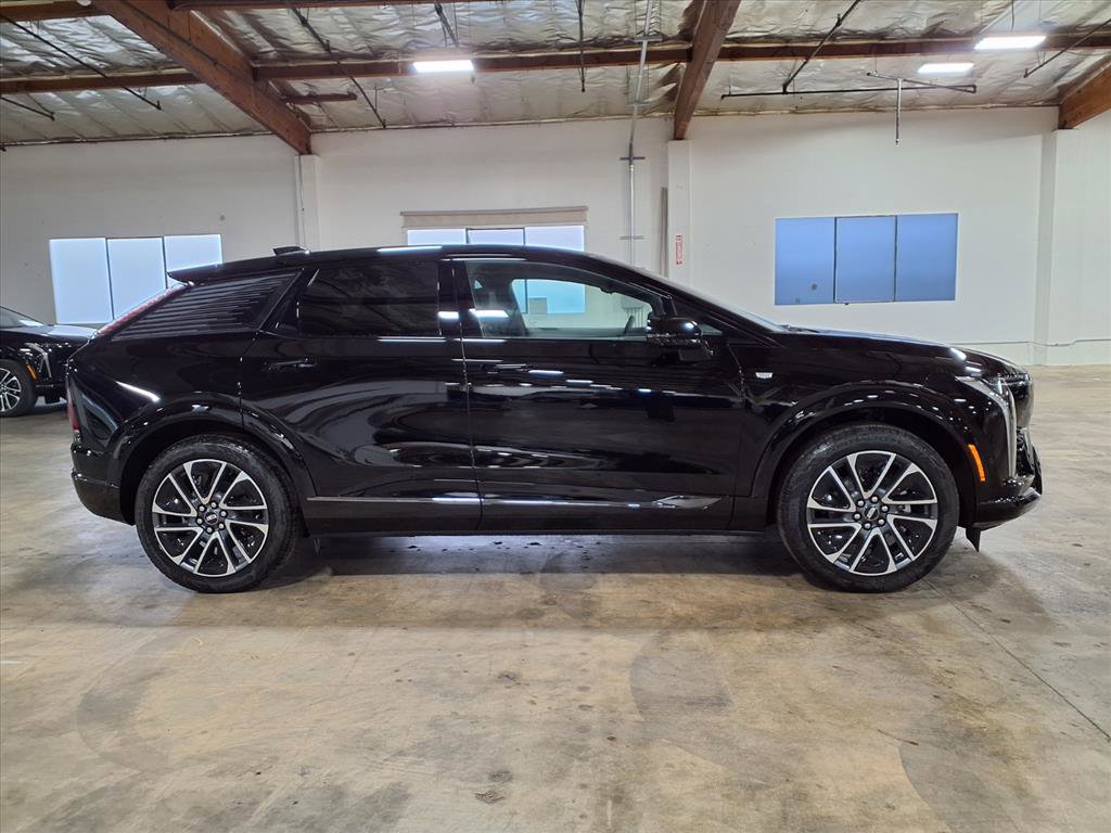 New 2026 Cadillac Optiq Sport 1 image 4