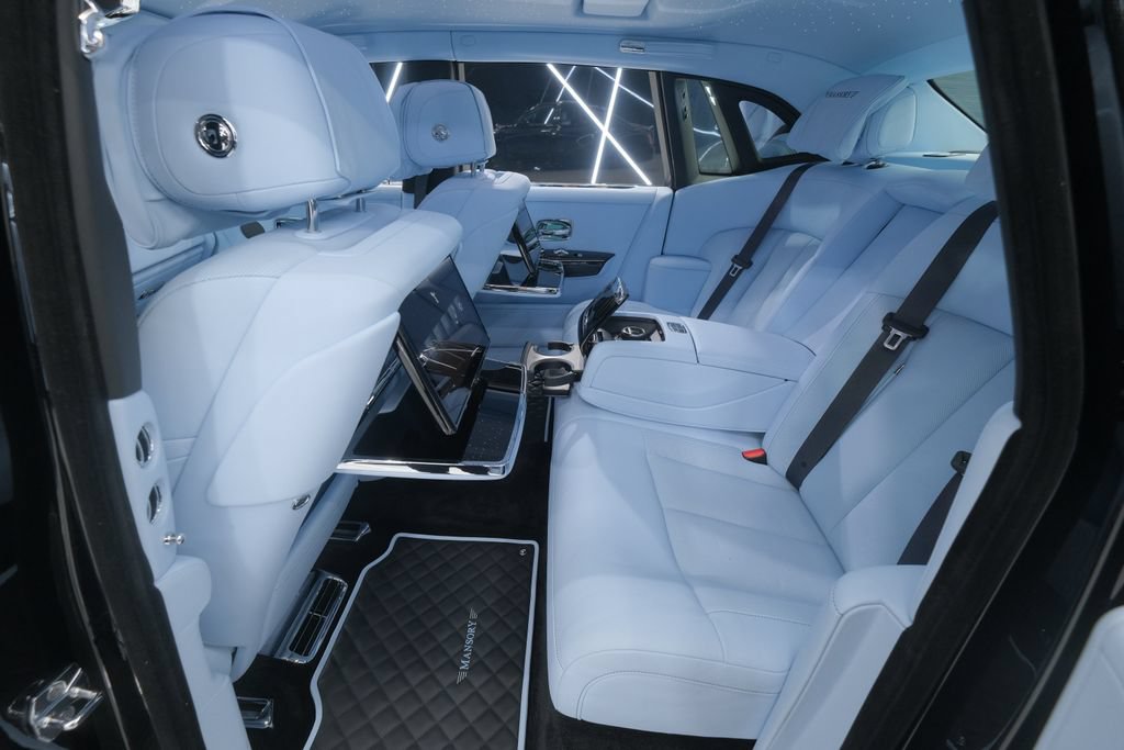 Used 2026 Rolls-Royce Phantom Sedan RWD image 65