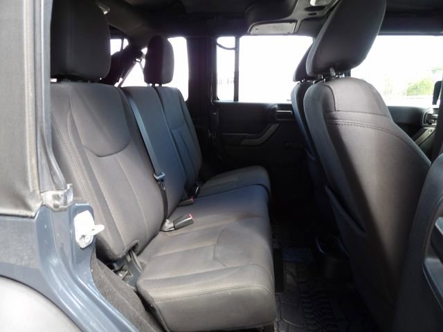 Used 2018 Jeep Wrangler Unlimited Sport w/ Connectivity Group image 10