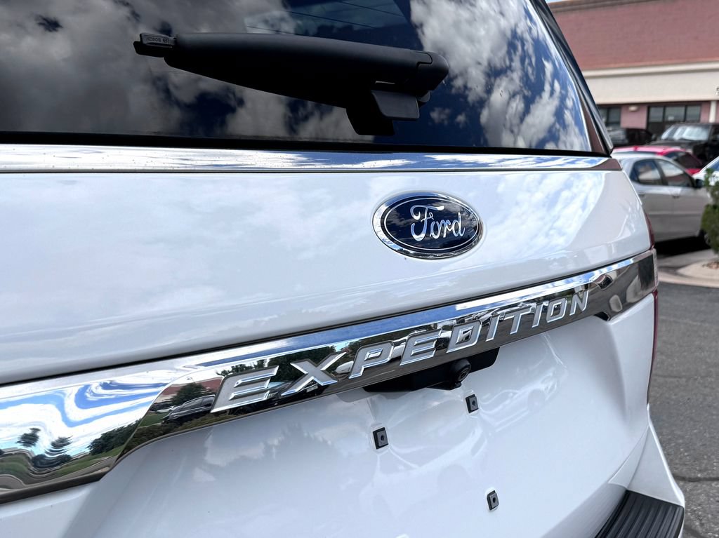 Used 2018 Ford Expedition XLT AWD/4WD image 9