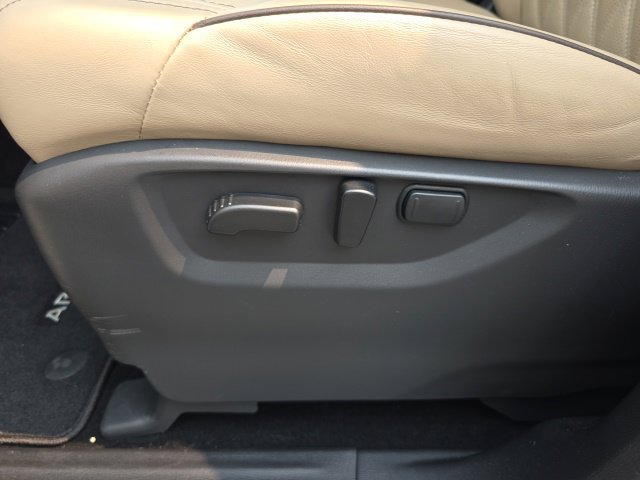 Used 2023 Nissan Armada Platinum w/ Captain's Chairs Package AWD/4WD image 20