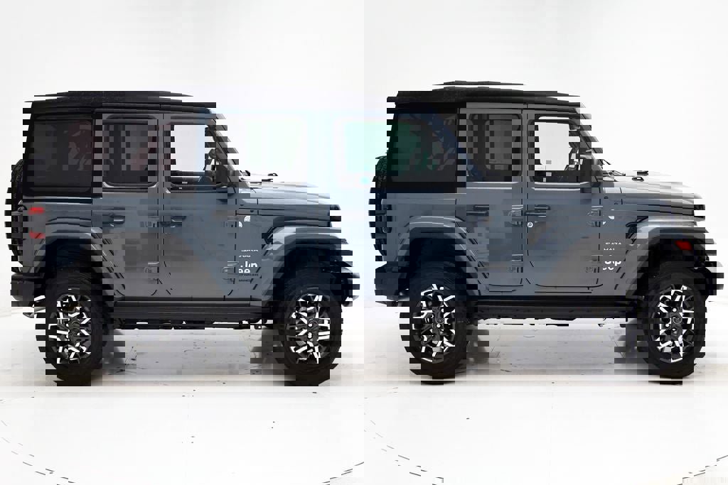 Used 2024 Jeep Wrangler Sahara w/ Technology Group image 3