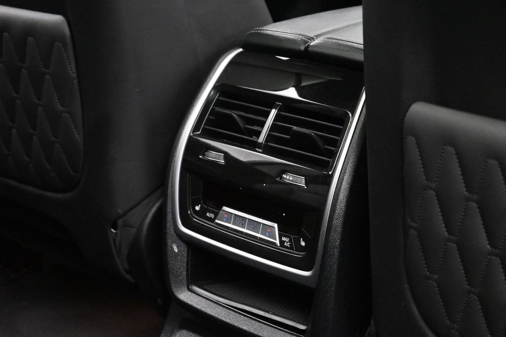 Used 2023 BMW X7 M60i w/ Executive Package AWD/4WD image 24