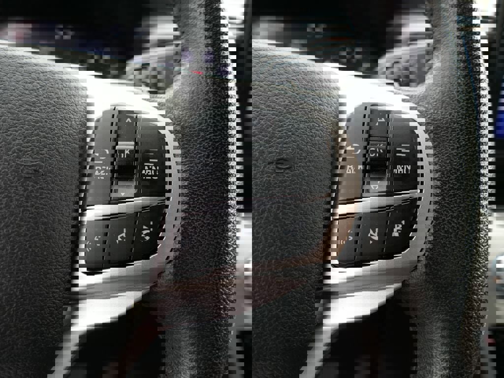 Used 2021 Ford Explorer XLT w/ Equipment Group 202A image 15