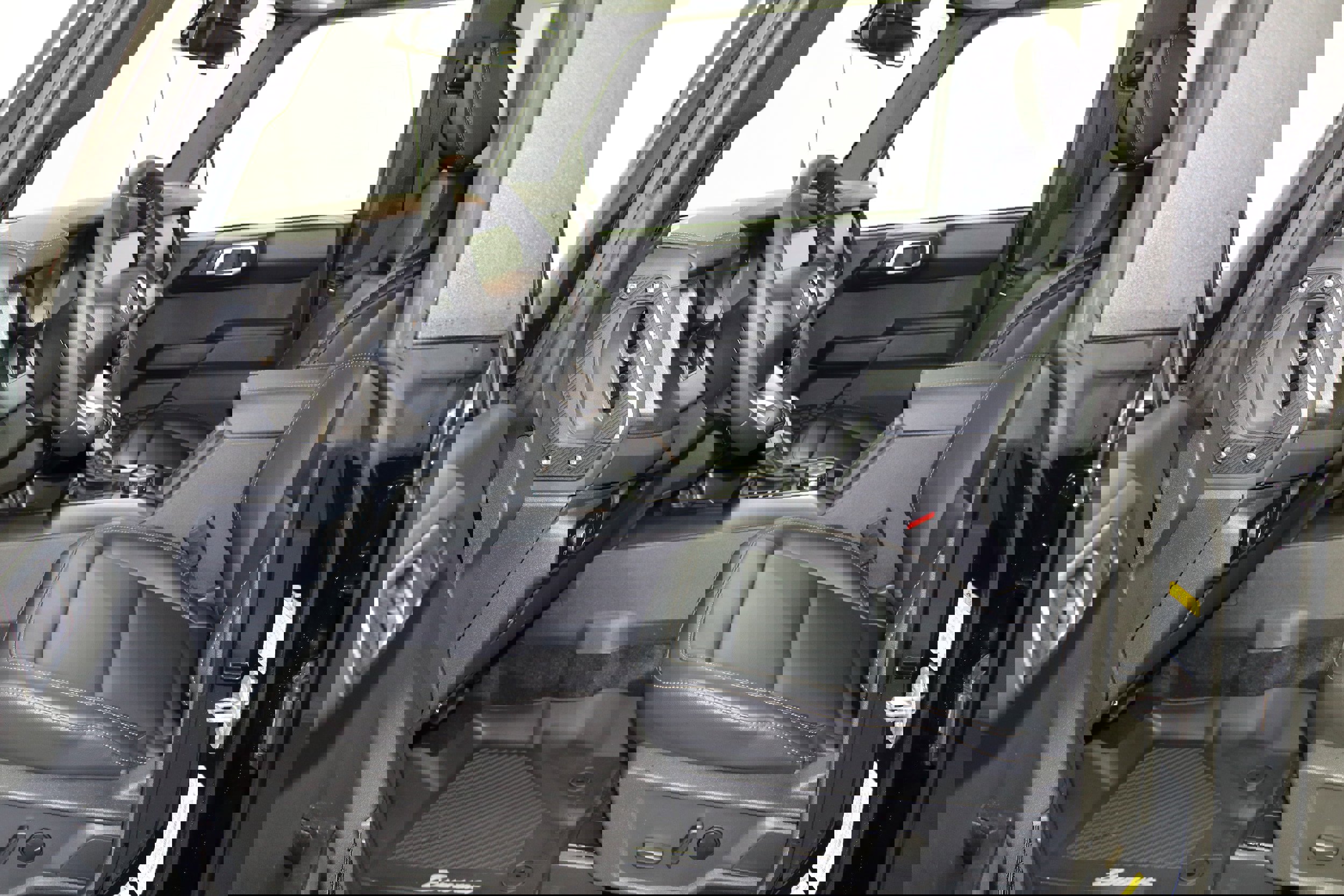 New 2025 Ford Bronco Badlands image 2