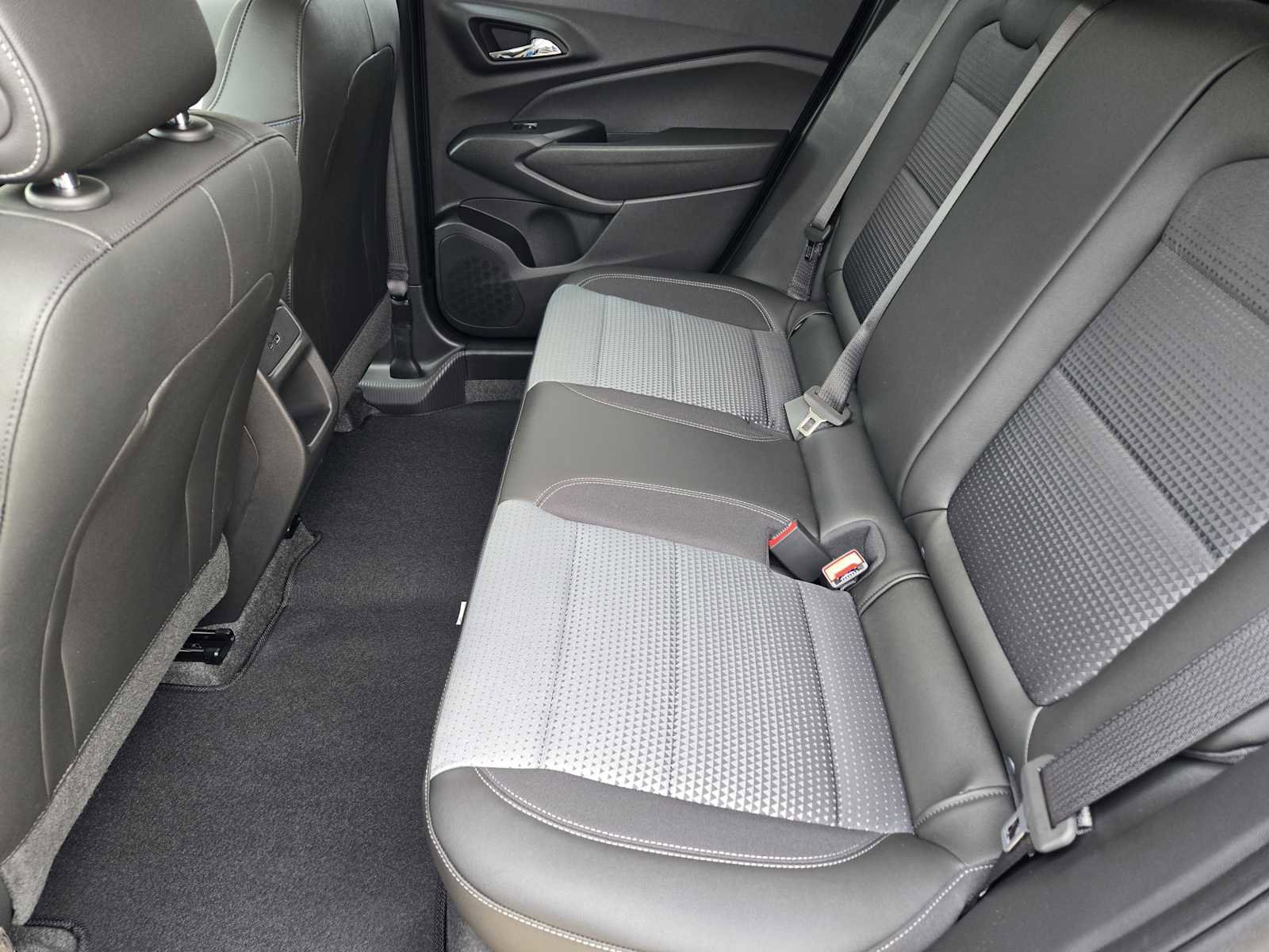 New 2025 Chevrolet Trax LT w/ Driver Confidence Package image 20