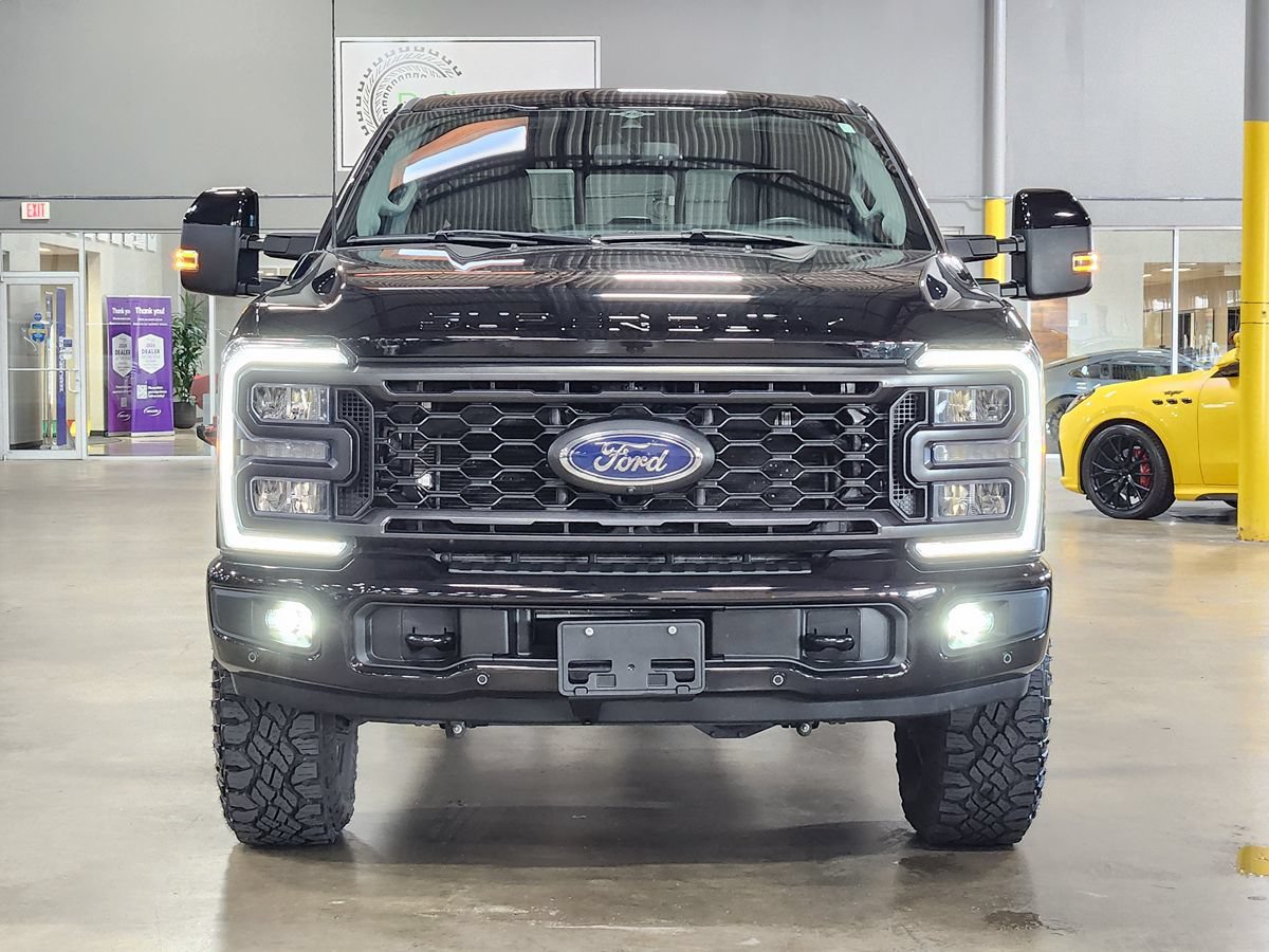 Used 2023 Ford F250 Lariat w/ Lariat Ultimate Package AWD/4WD image 2