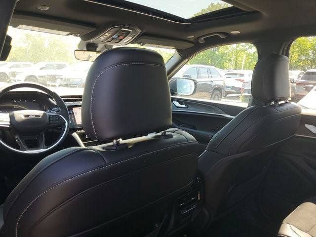 New 2026 Jeep Grand Cherokee L 4WD image 12