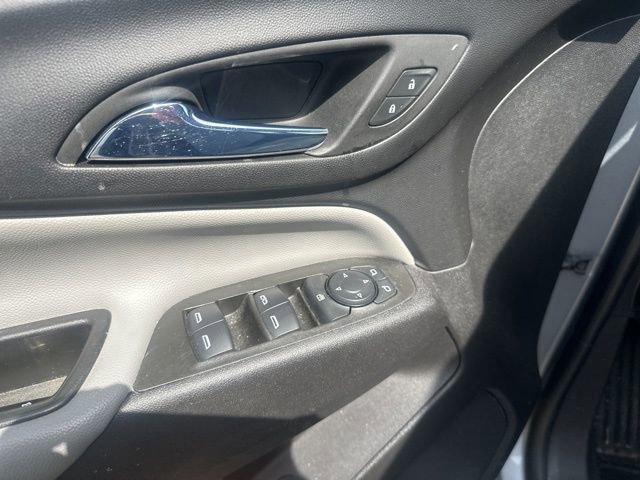Used 2024 Chevrolet Equinox LT image 11