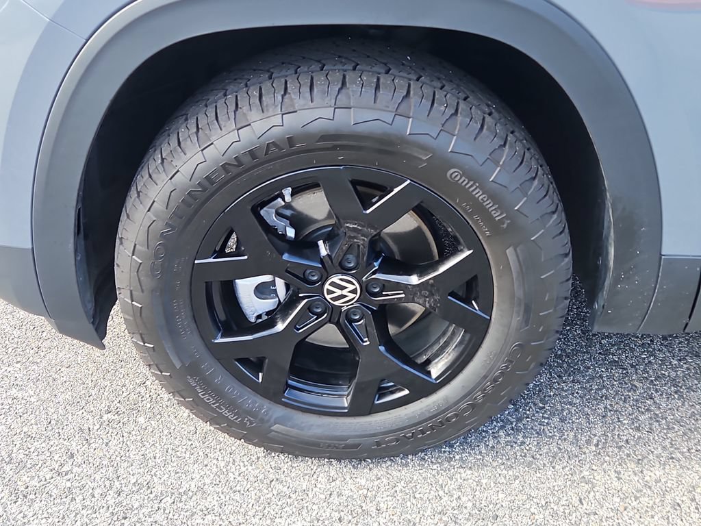 Used 2026 Volkswagen Atlas Peak Edition AWD/4WD image 7
