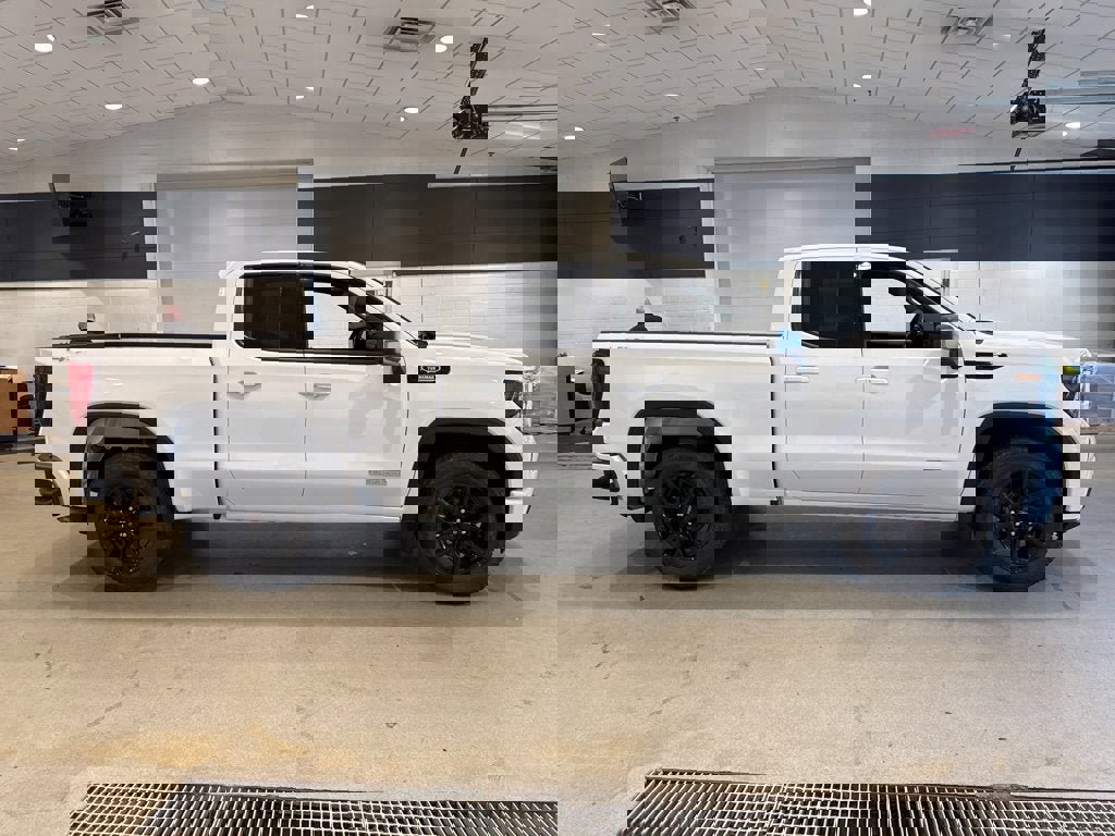 New 2025 GMC Sierra 1500 Elevation image 5