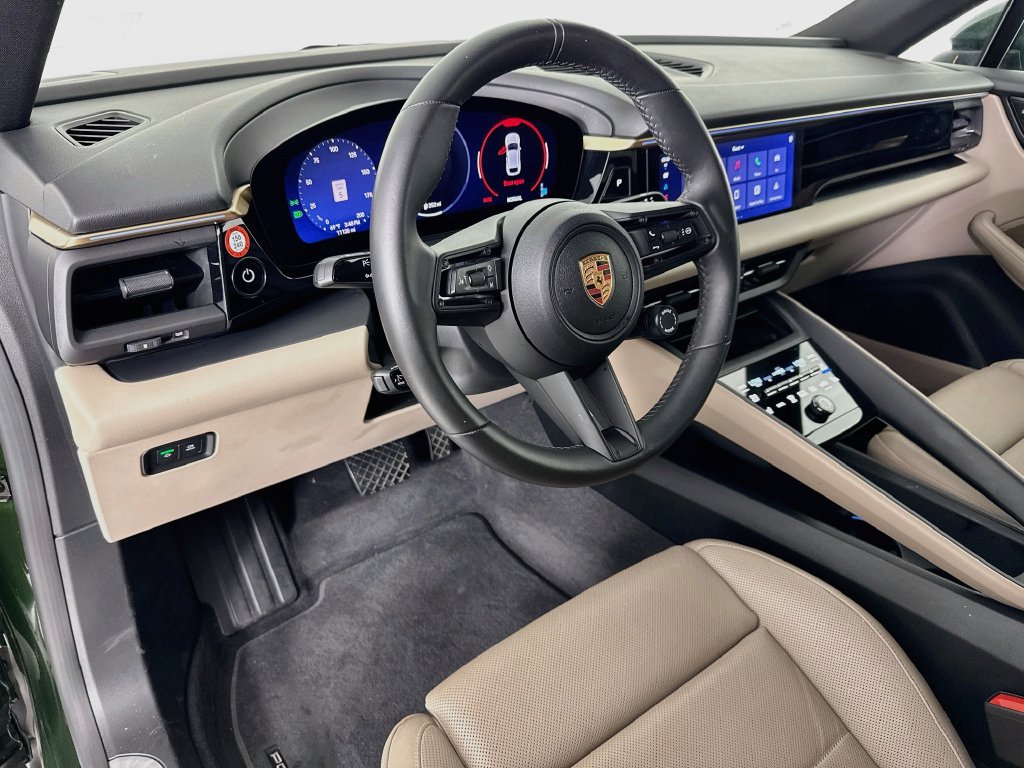 Certified 2025 Porsche Macan Electric RWD image 4