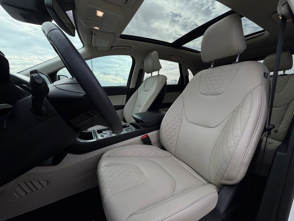 Used 2024 Ford Edge Titanium AWD/4WD image 5