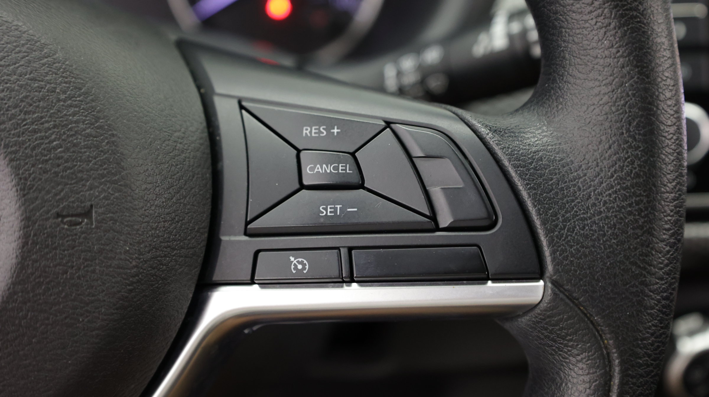 Used 2019 Nissan Kicks S FWD image 22