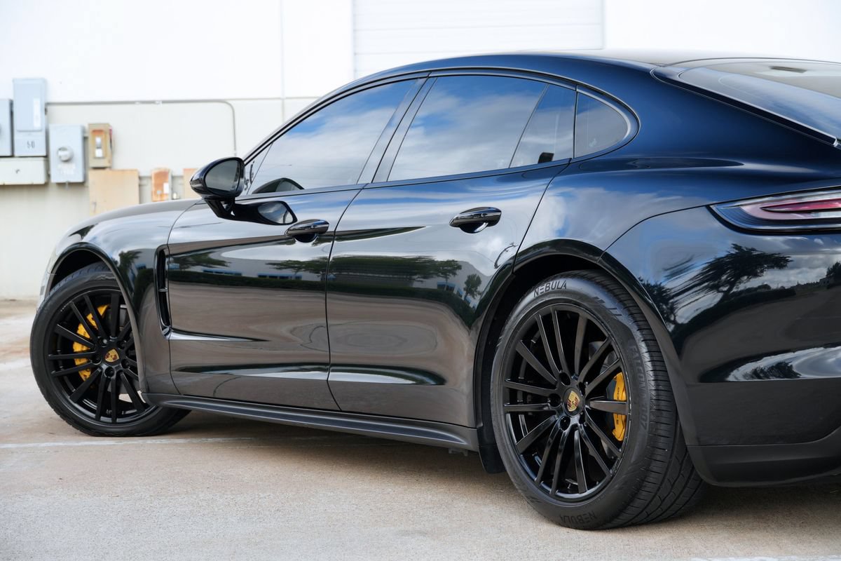 Used 2018 Porsche Panamera 4 AWD/4WD image 33