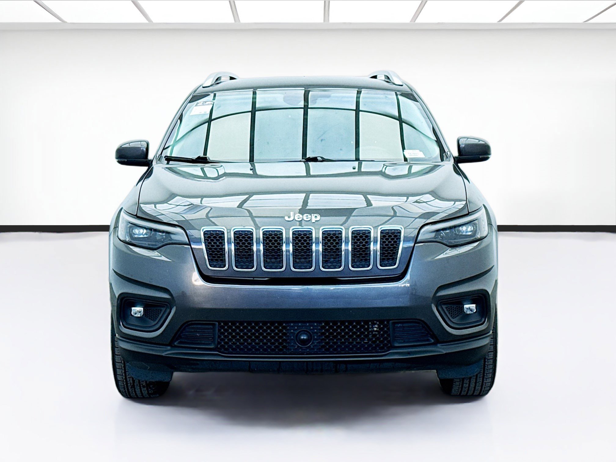 Used 2021 Jeep Cherokee Latitude Lux w/ Comfort/Convenience Group image 2