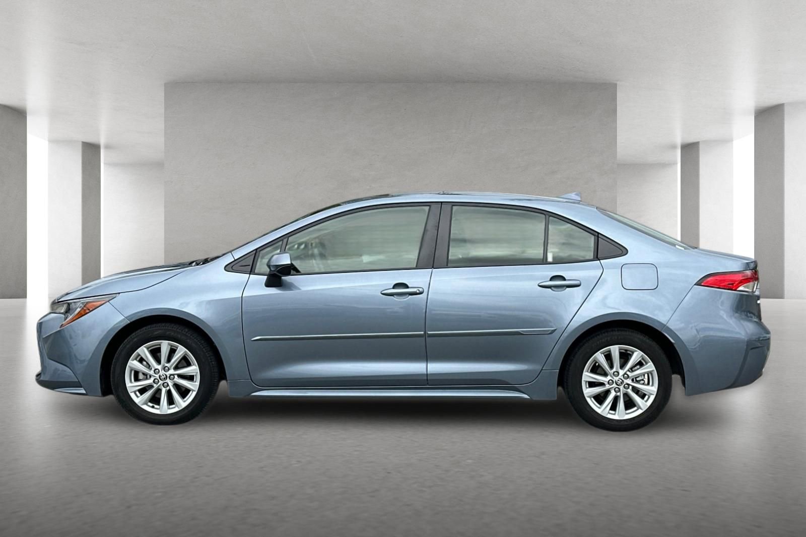 Used 2024 Toyota Corolla LE w/ LE Premium Package image 7