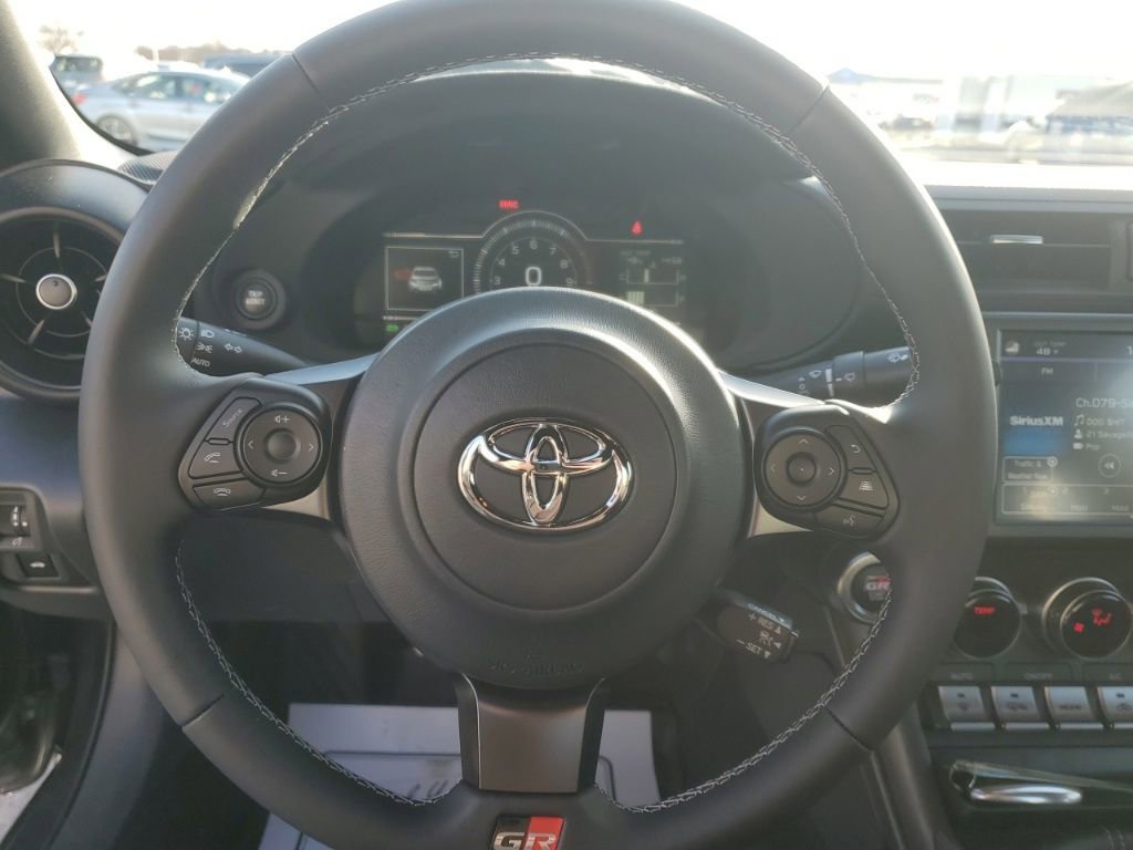 Used 2025 Toyota GR86 Premium image 11