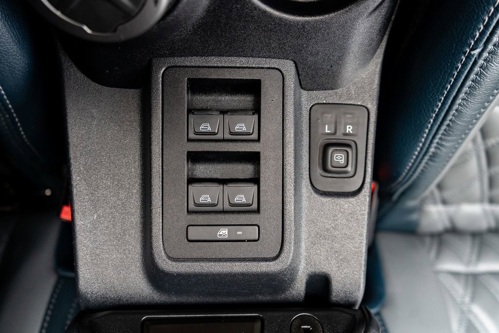 Used 2023 Ford Bronco Base image 29