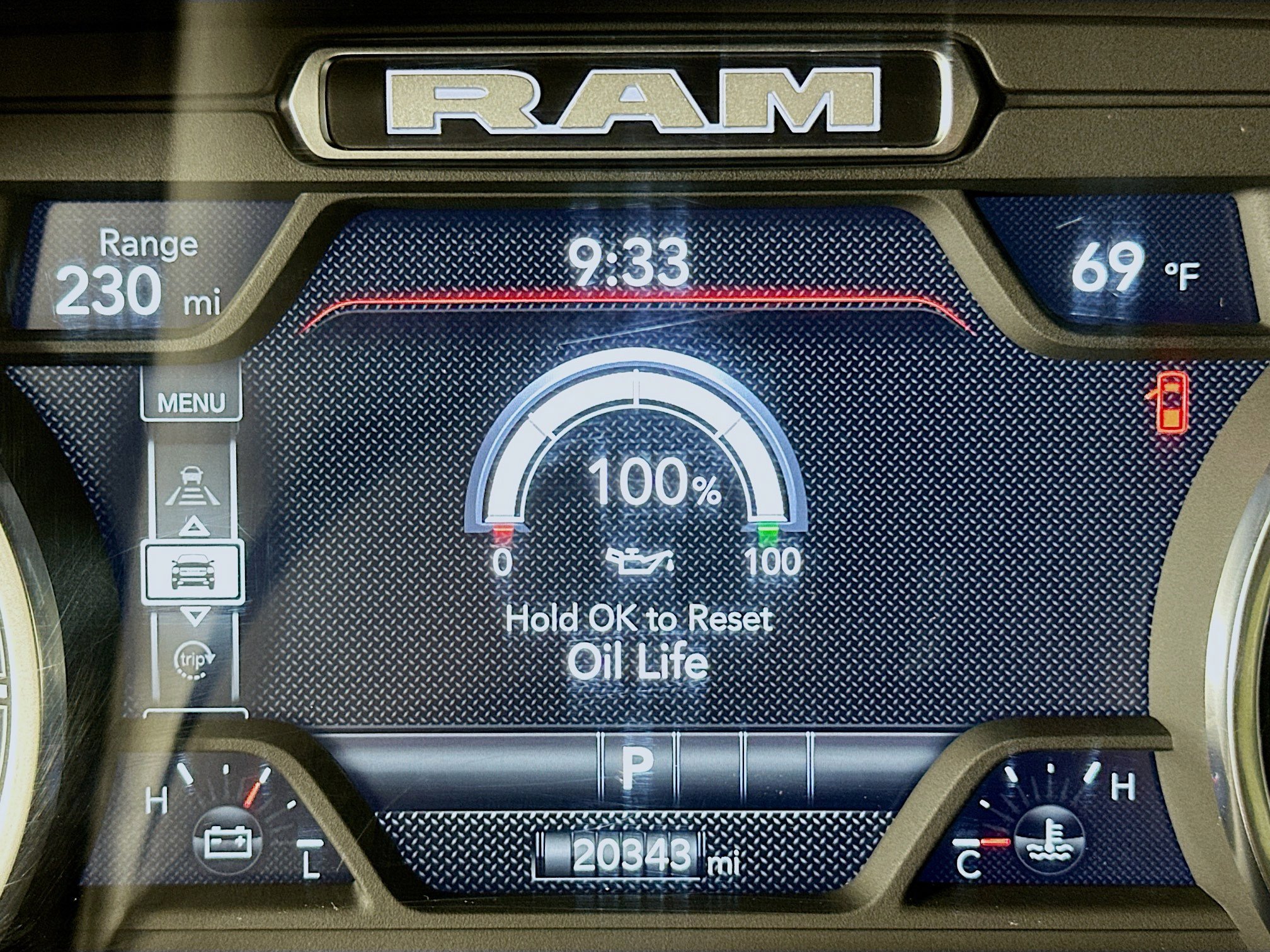 Used 2025 RAM 1500 Laramie image 19