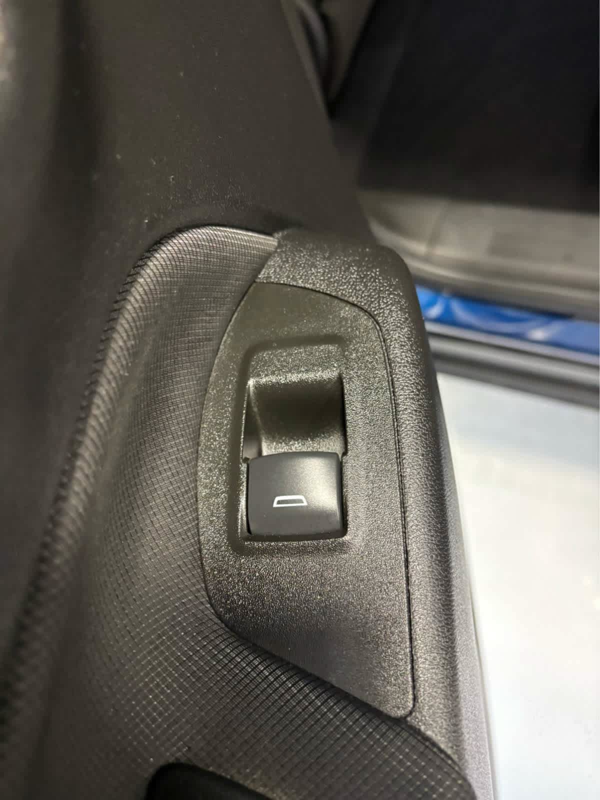 Used 2022 Chevrolet Equinox RS AWD/4WD image 32