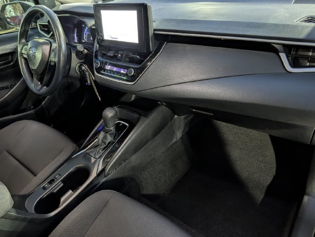 Certified 2026 Toyota Corolla LE FWD image 31
