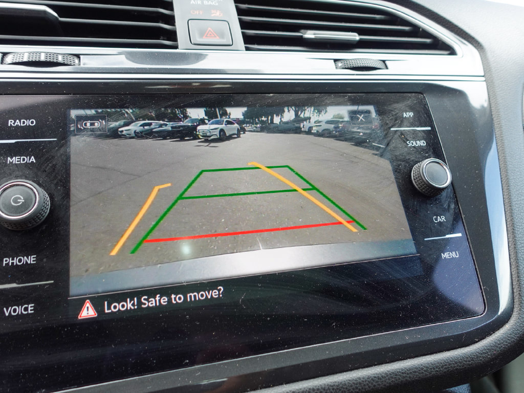 Used 2023 Volkswagen Tiguan SE FWD image 18