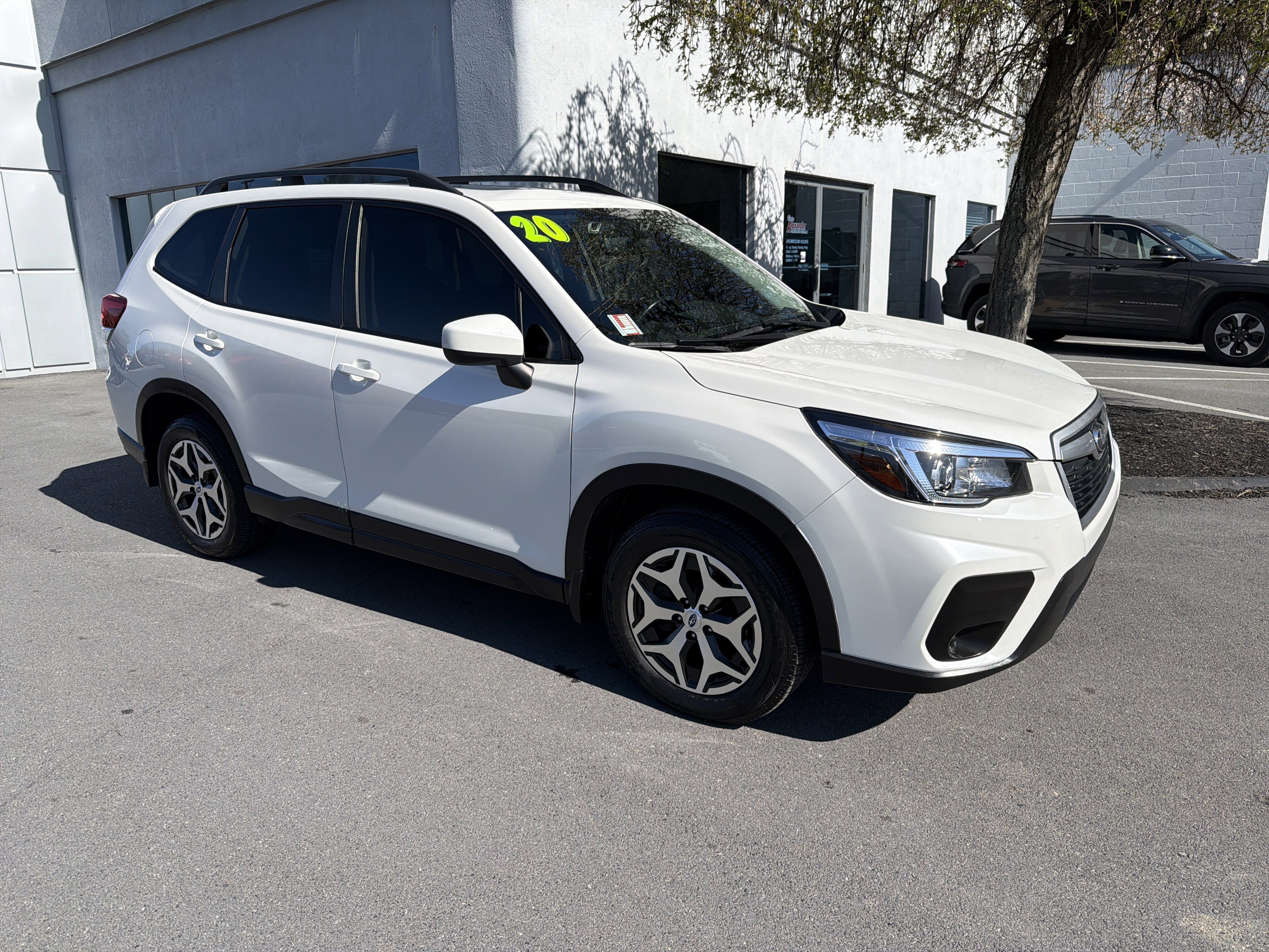 Used 2020 Subaru Forester Premium AWD/4WD image 1