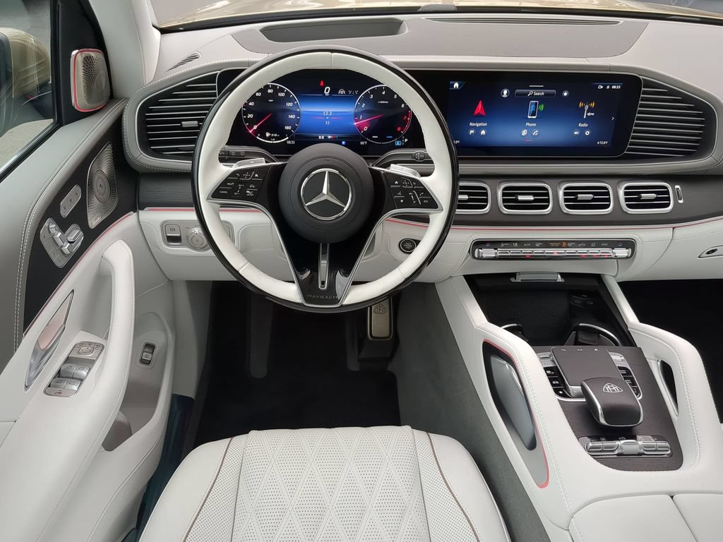 Used 2024 Mercedes-Benz Maybach GLS 600 4MATIC image 13