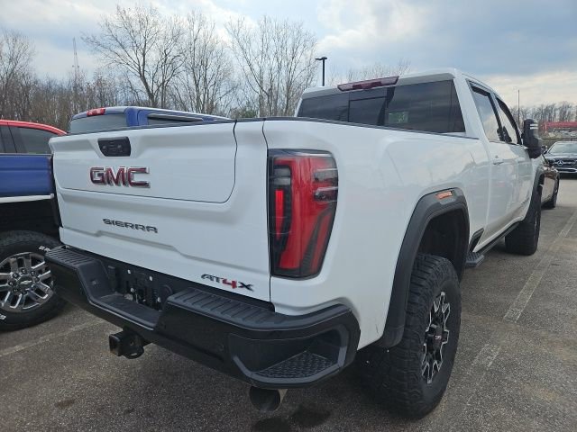 Used 2024 GMC Sierra 2500 AT4X image 4