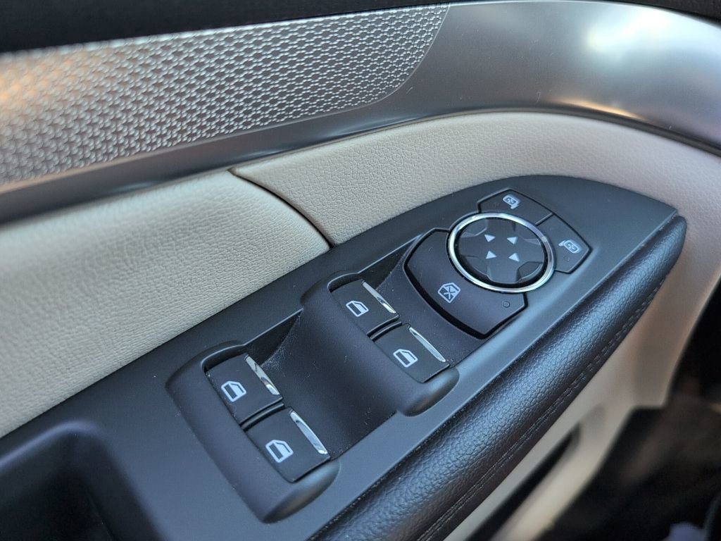 Certified 2018 Ford Explorer XLT w/ Equipment Group 202A image 24