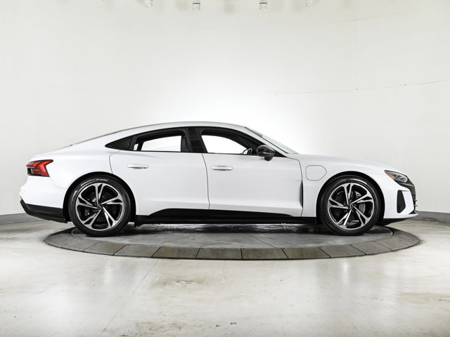 Used 2023 Audi e-tron GT Premium Plus w/ Performance Package image 4
