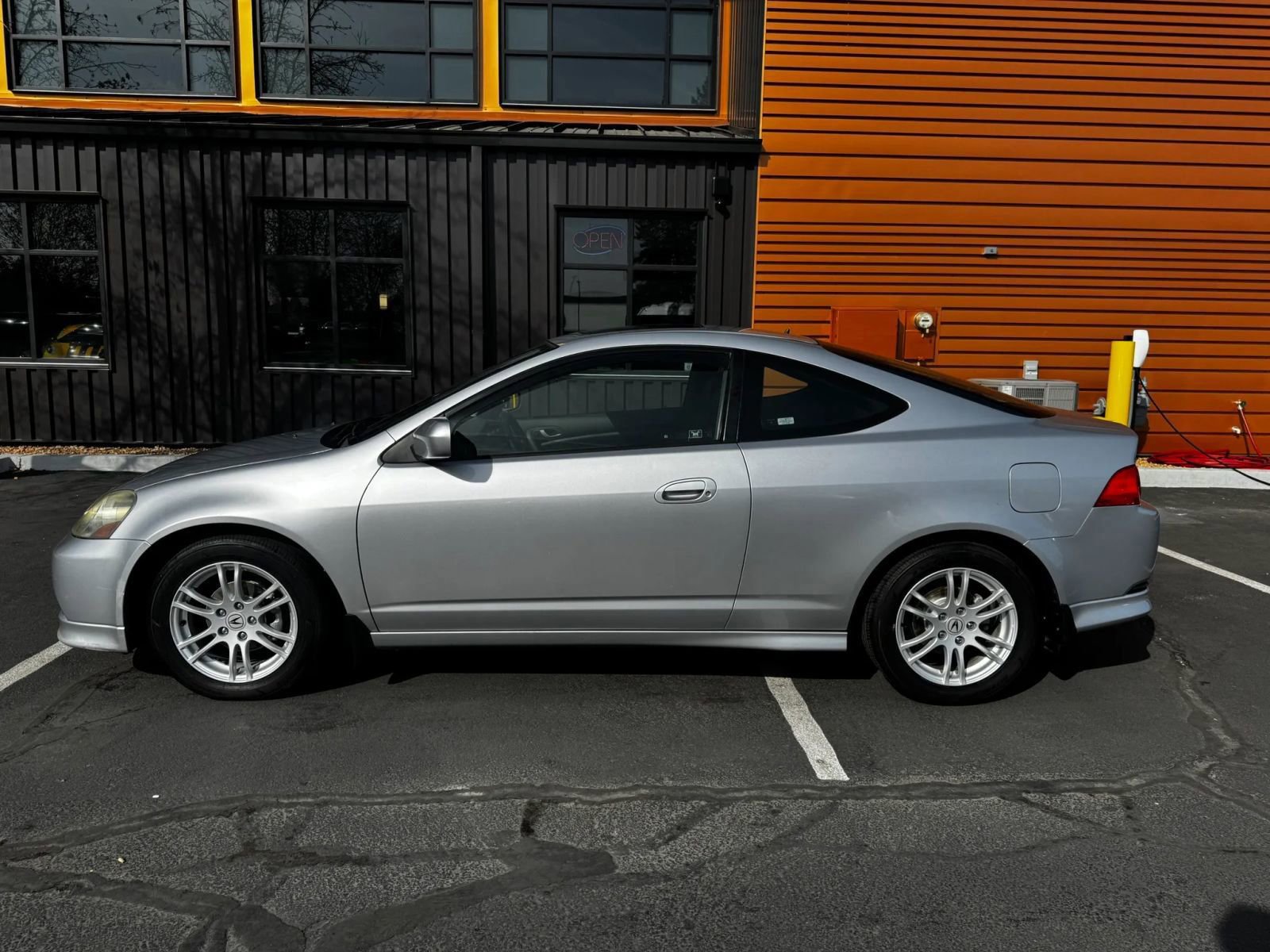 Used 2005 Acura RSX FWD image 2