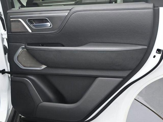 Used 2025 INFINITI QX80 Sensory image 38