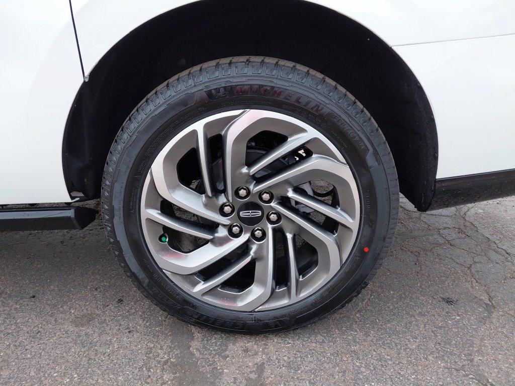 New 2026 Lincoln Navigator L Reserve AWD/4WD image 6